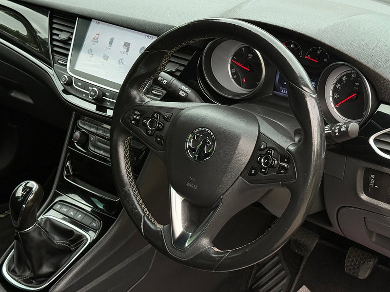 Vauxhall Astra 1.6 CDTi BlueInjection SRi Nav Sports Tourer 5dr Diesel Manual Euro 6 (s/s) (136 ps)