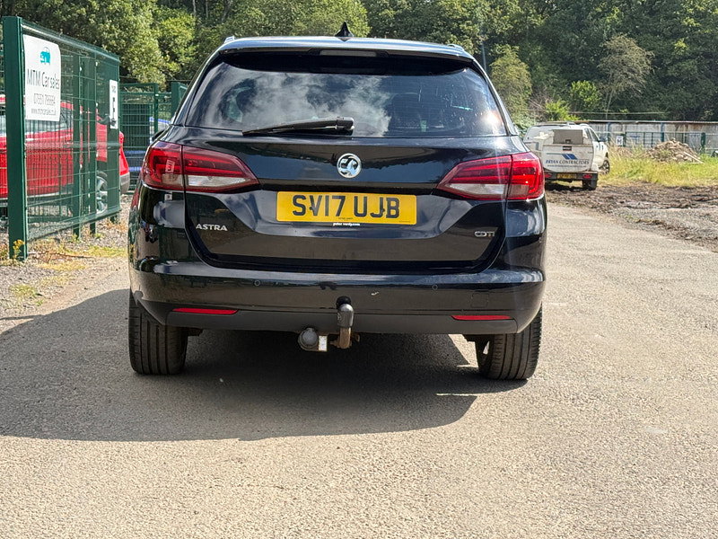 Vauxhall Astra 1.6 CDTi BlueInjection SRi Nav Sports Tourer 5dr Diesel Manual Euro 6 (s/s) (136 ps)
