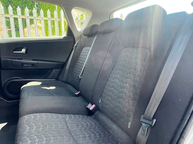 Kia Ceed 1.6 CRDi 3 Hatchback 5dr Diesel Auto Euro 4 (113 bhp)