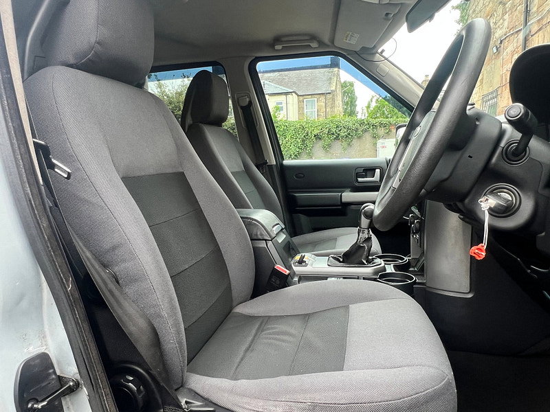 Land Rover Discovery 3 2.7 TD V6 Pursuit Station Wagon 5dr Diesel Manual (244 g/km, 190 bhp)