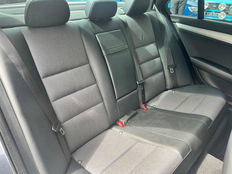 Mercedes-Benz C Class 3.0 C350 CDI V6 BlueEfficiency Sport Saloon 4dr Diesel Auto Euro 5 (231 ps)