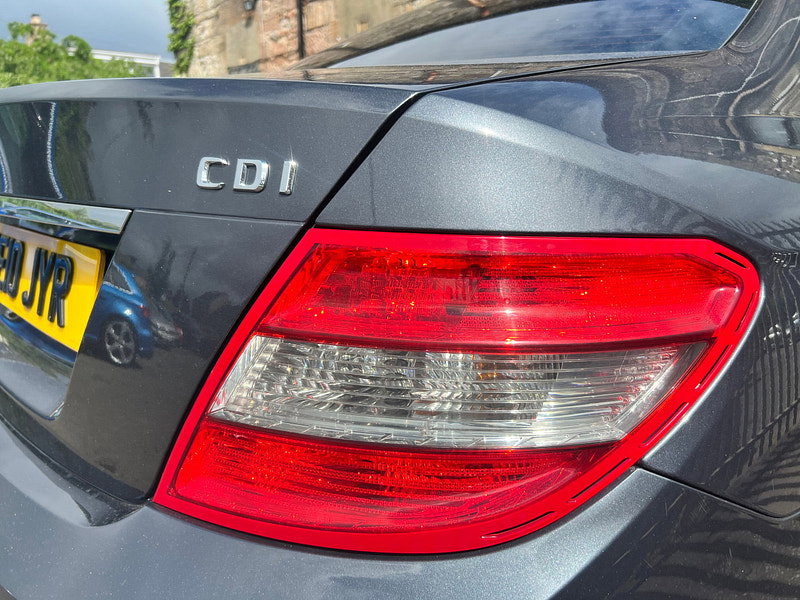 Mercedes-Benz C Class 3.0 C350 CDI V6 BlueEfficiency Sport Saloon 4dr Diesel Auto Euro 5 (231 ps)