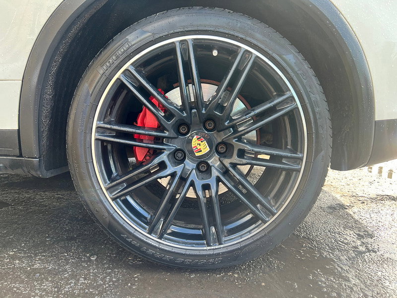 Porsche Cayenne 4.8T V8 SUV 5dr Petrol TiptronicS 4WD Euro 5 (s/s) (500 ps)