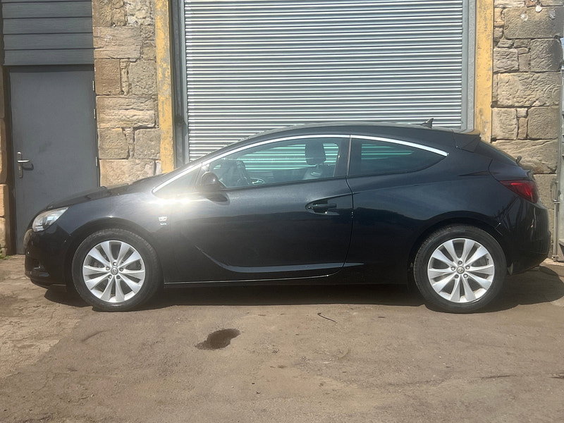 Vauxhall Astra GTC 1.4T SRi Coupe 3dr Petrol Auto Euro 5 (140 ps)