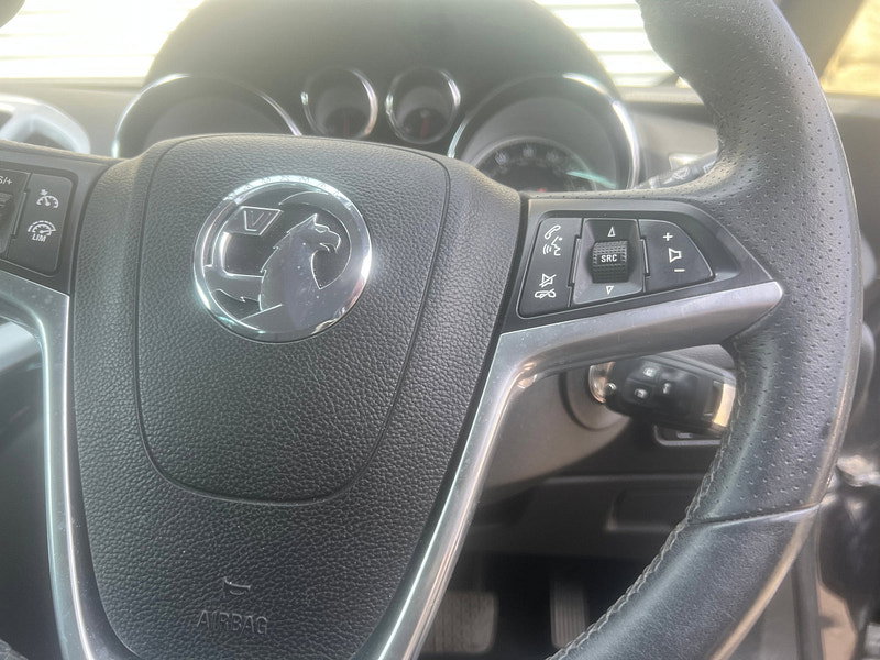 Vauxhall Astra GTC 1.4T SRi Coupe 3dr Petrol Auto Euro 5 (140 ps)
