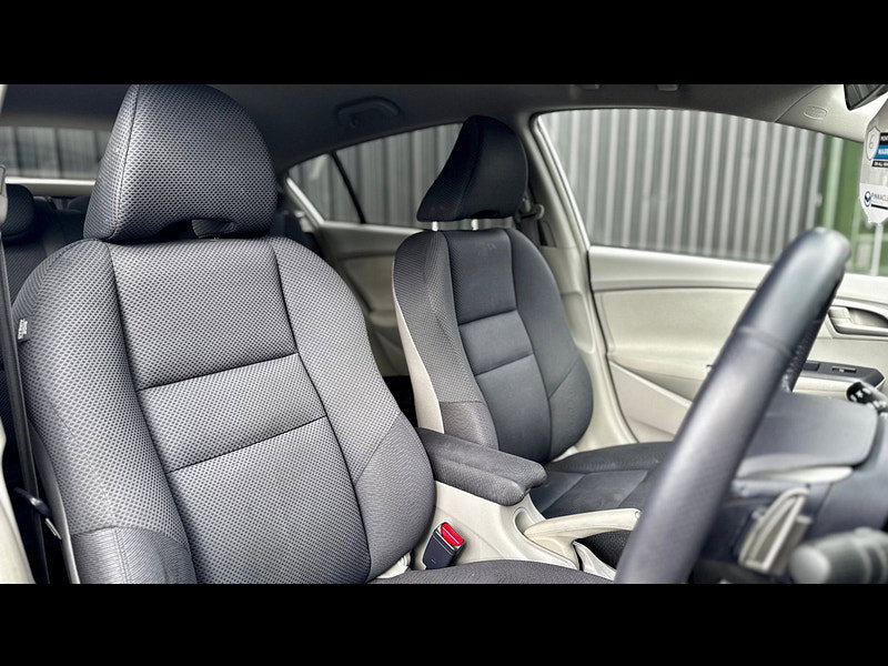 Honda Insight 1.3h IMA ES-T Hatchback 5dr Petrol Hybrid CVT Euro 5 (102 ps)
