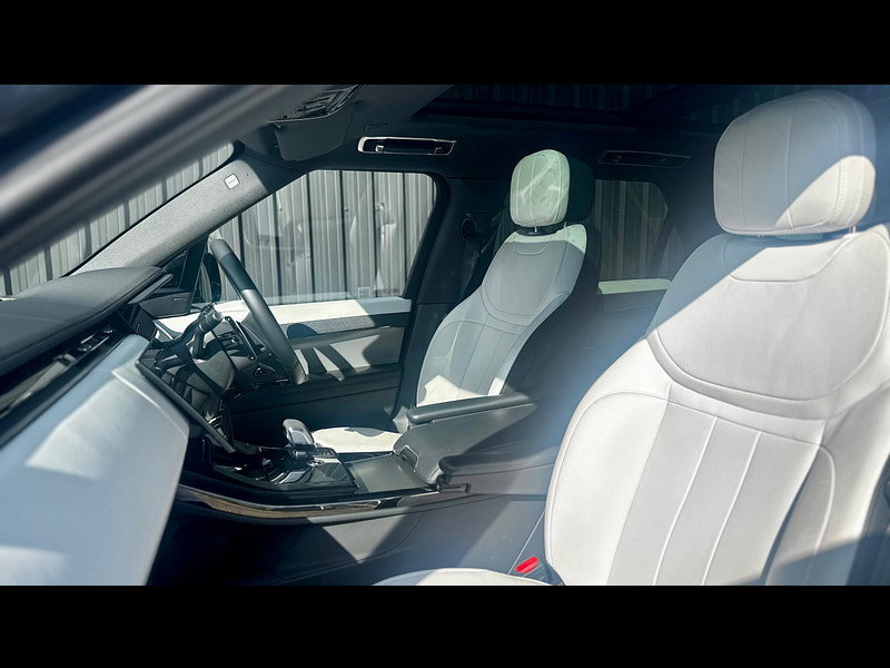 Land Rover Range Rover Sport 3.0 D300 MHEV Dynamic SE SUV 5dr Diesel Auto 4WD Euro 6 (s/s) (300 ps)