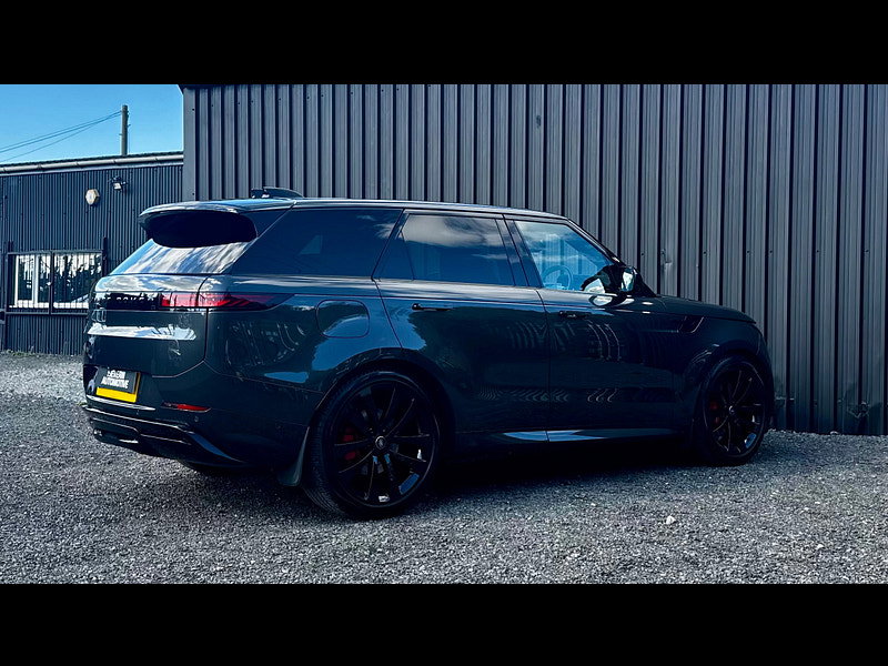 Land Rover Range Rover Sport 3.0 D300 MHEV Dynamic SE SUV 5dr Diesel Auto 4WD Euro 6 (s/s) (300 ps)