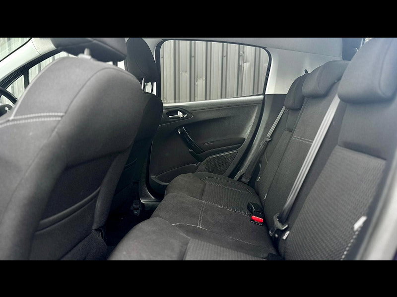 Peugeot 208 1.2 PureTech Tech Edition Hatchback 5dr Petrol Manual Euro 6 (s/s) (82 ps)