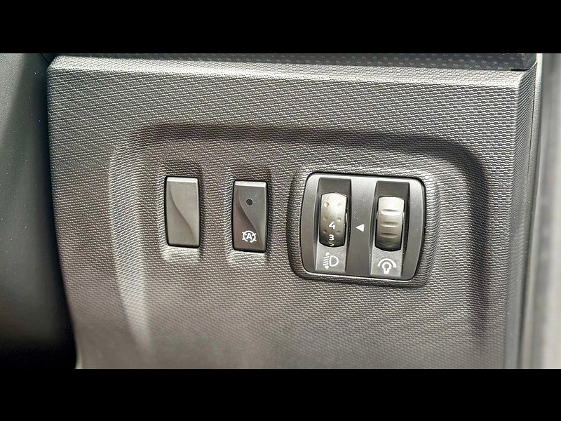 Renault Captur 1.5 dCi ENERGY Dynamique Nav SUV 5dr Diesel Manual Euro 6 (s/s) (90 ps)