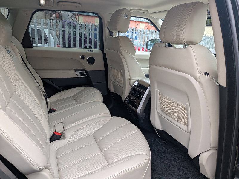 Land Rover Range Rover Sport 3.0 SD V6 HSE SUV 5dr Diesel Auto 4WD Euro 5 (s/s) (292 ps)