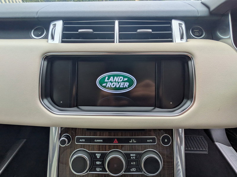 Land Rover Range Rover Sport 3.0 SD V6 HSE SUV 5dr Diesel Auto 4WD Euro 5 (s/s) (292 ps)