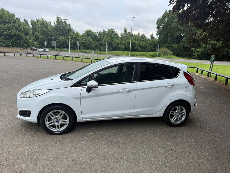 Ford Fiesta 1.25 Zetec Hatchback 5dr Petrol Manual Euro 5 (82 ps)