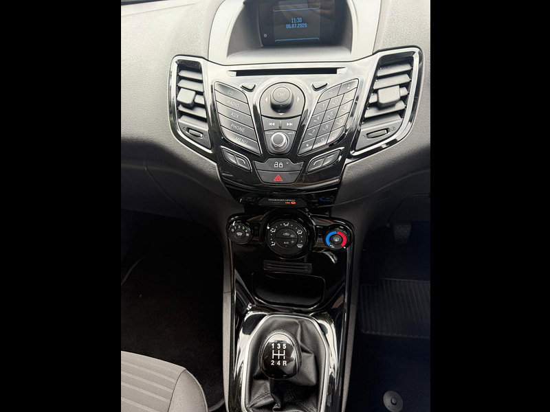 Ford Fiesta 1.25 Zetec Hatchback 5dr Petrol Manual Euro 5 (82 ps)