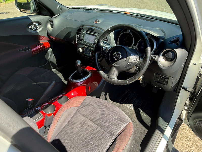 Nissan Juke 1.6 Acenta Premium SUV 5dr Petrol Manual Euro 5 (s/s) (117 ps)
