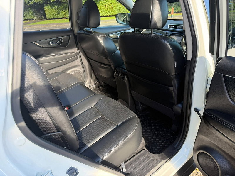 Nissan X-Trail 2.0 dCi Tekna SUV 5dr Diesel XTRON 4WD Euro 6 (s/s) (177 ps)