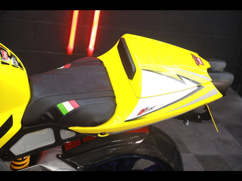 Aprilia RSV1000 RSV1000 R Factory RSV1000 RSV1000R VERY RARE BIKE
