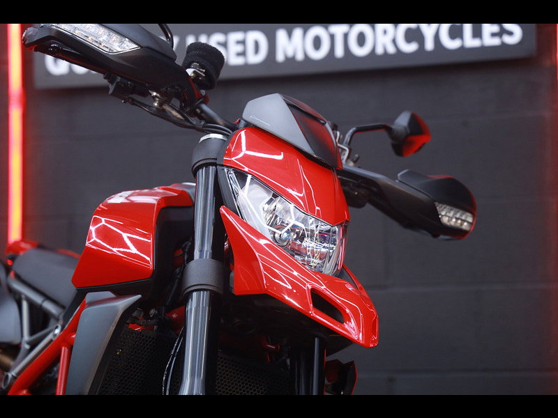 DUCATI Hypermotard 950 950 Naked Petrol Manual Euro 4 (114 ps)