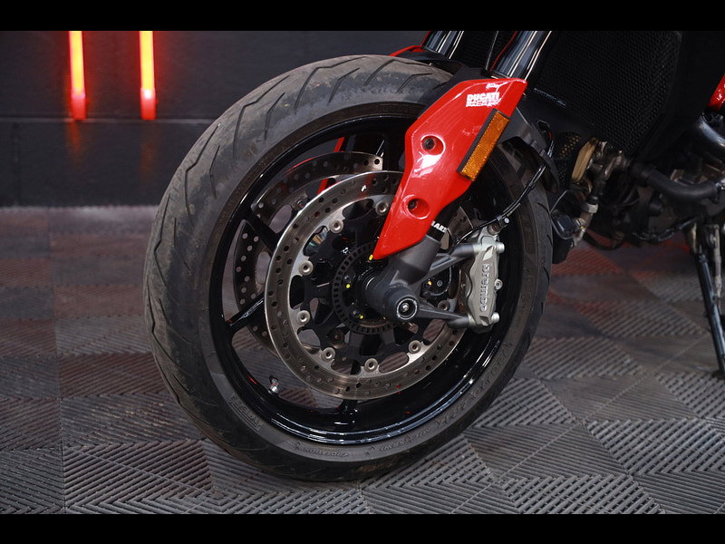DUCATI Hypermotard 950 950 Naked Petrol Manual Euro 4 (114 ps)