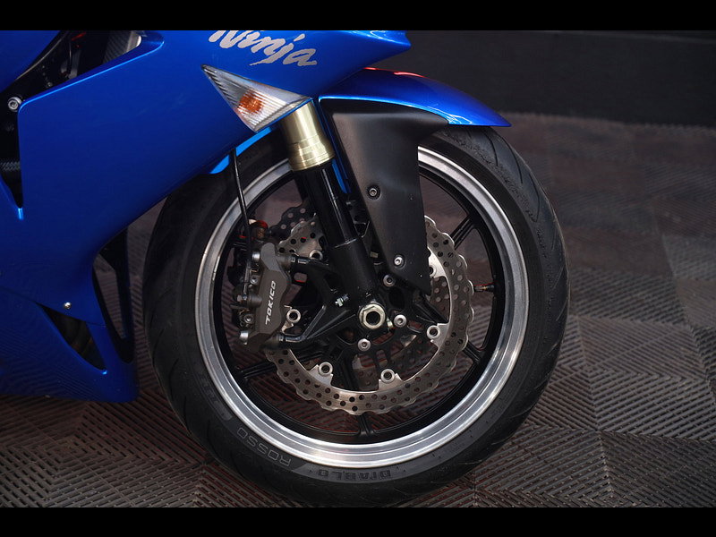 KAWASAKI Ninja ZX-10R 1000cc LOW MILES VERY CLEAN EXAMPLE