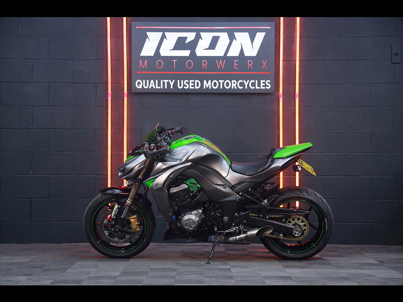 KAWASAKI Z1000 LIMITED EDITION LOW MILES