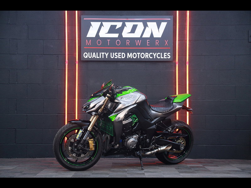 KAWASAKI Z1000 LIMITED EDITION LOW MILES