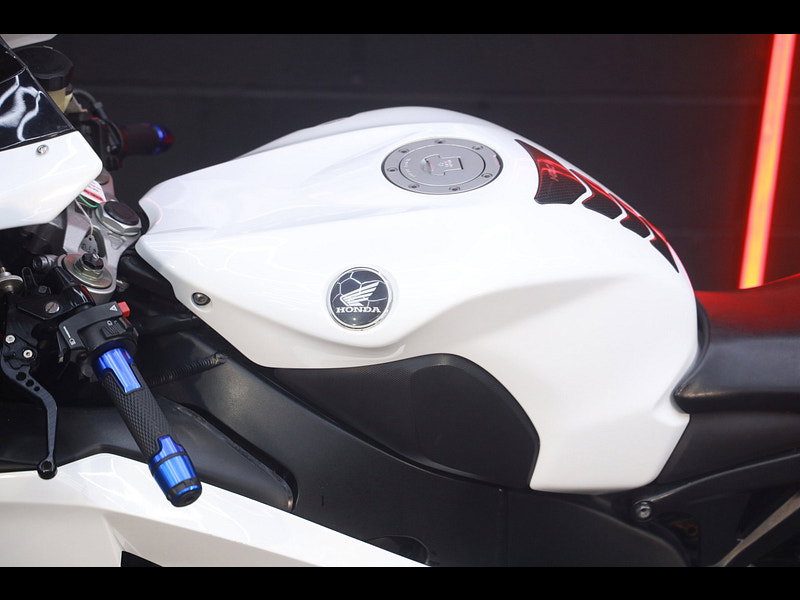 Honda CBR1000RR Fireblade 1000 SUPERSPORTS