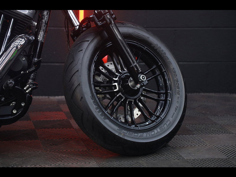 Harley-Davidson Sportster 1200 XL1200X Forty-Eight CUSTOM BOBBER