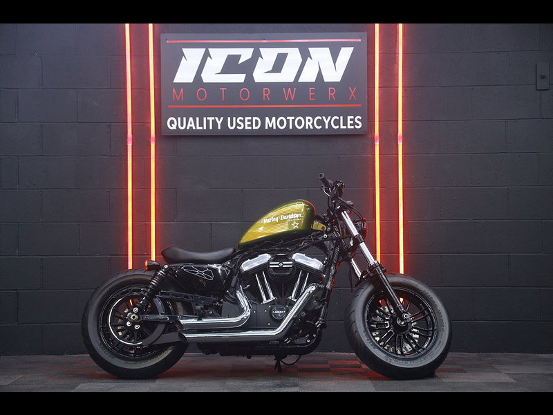 Harley-Davidson Sportster 1200 XL1200X Forty-Eight CUSTOM BOBBER