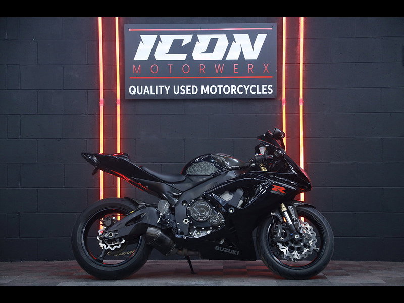 Suzuki Gsx-r600 low miles plenty of extras