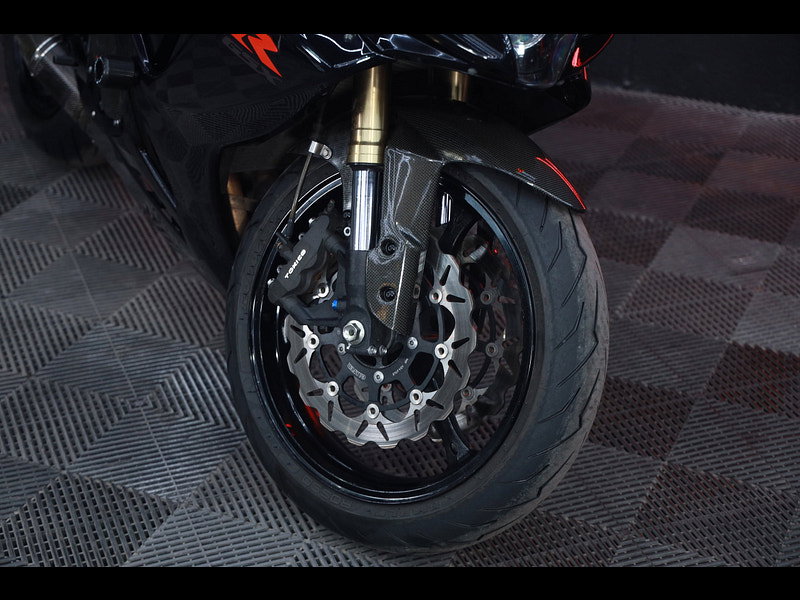 Suzuki Gsx-r600 low miles plenty of extras