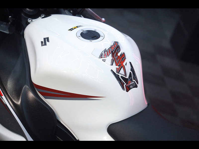 Suzuki GSX1300R Hayabusa 1300 Super Sports Petrol Manual (197 ps)