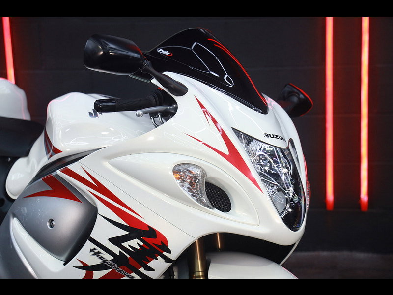 Suzuki GSX1300R Hayabusa 1300 Super Sports Petrol Manual (197 ps)