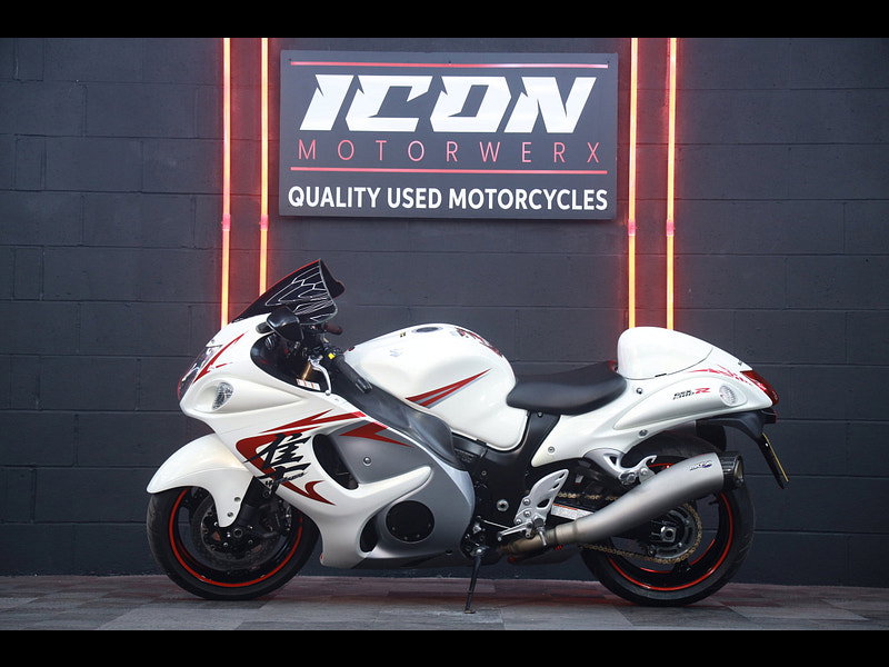 Suzuki GSX1300R Hayabusa 1300 Super Sports Petrol Manual (197 ps)