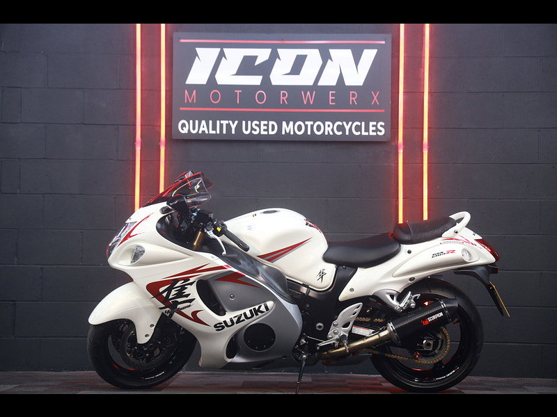 Suzuki GSX1300R Hayabusa 1300 Super Sports Petrol Manual (197 ps)