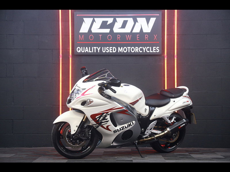 Suzuki GSX1300R Hayabusa 1300 Super Sports Petrol Manual (197 ps)