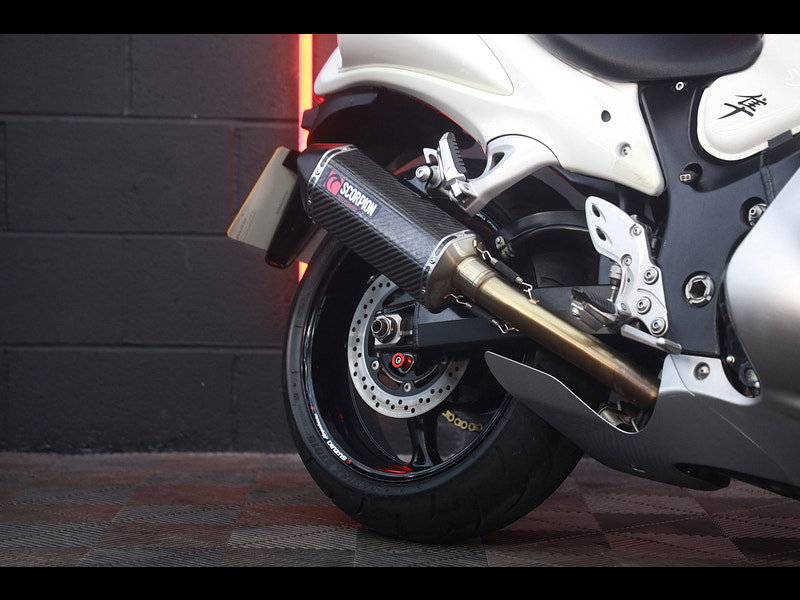 Suzuki GSX1300R Hayabusa 1300 Super Sports Petrol Manual (197 ps)