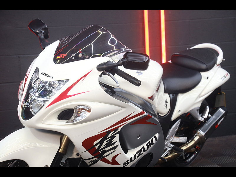 Suzuki GSX1300R Hayabusa 1300 Super Sports Petrol Manual (197 ps)