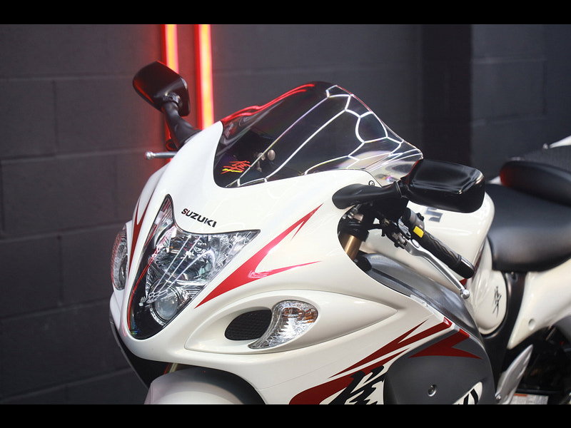 Suzuki GSX1300R Hayabusa 1300 Super Sports Petrol Manual (197 ps)