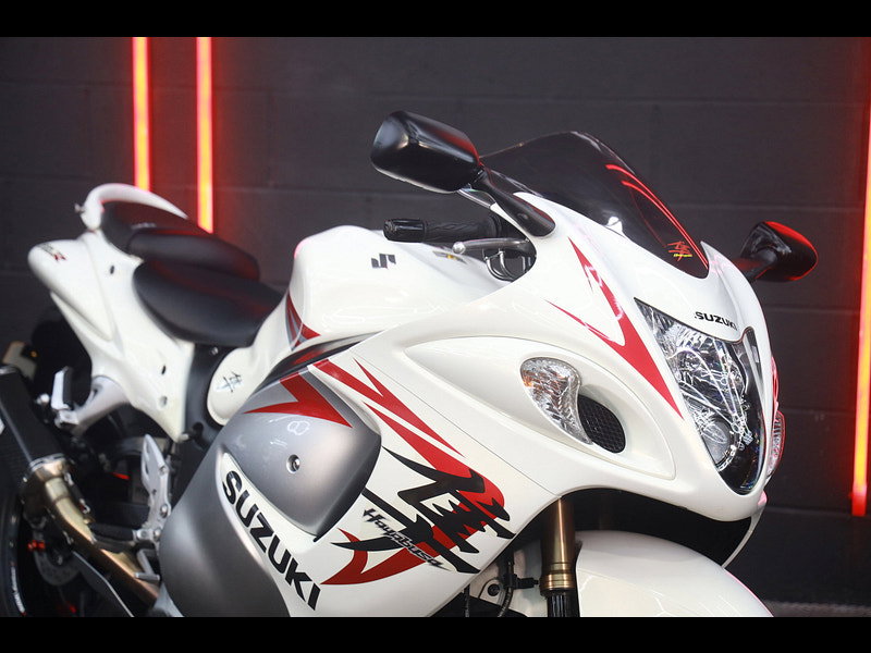 Suzuki GSX1300R Hayabusa 1300 Super Sports Petrol Manual (197 ps)