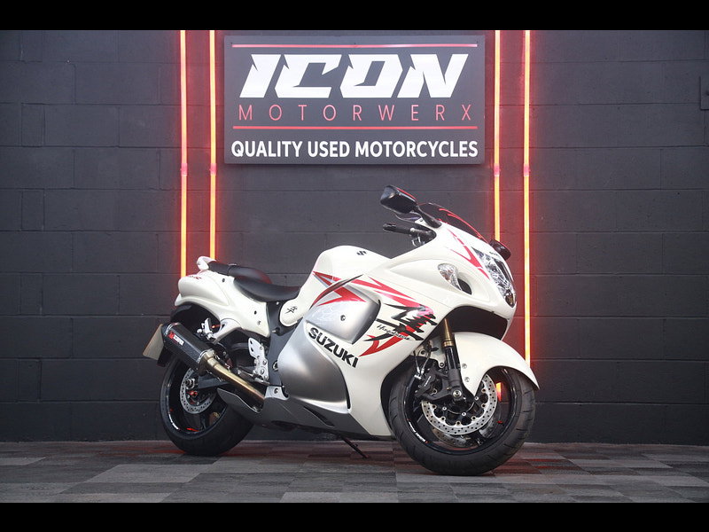 Suzuki GSX1300R Hayabusa 1300 Super Sports Petrol Manual (197 ps)
