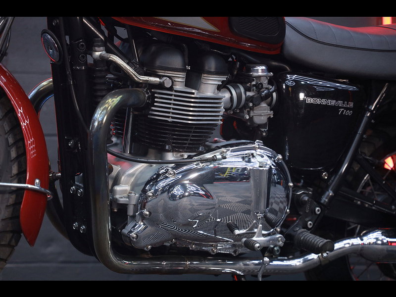 Triumph Bonneville T100 865 T100 14087 MILES CLEAN EXAMPLE