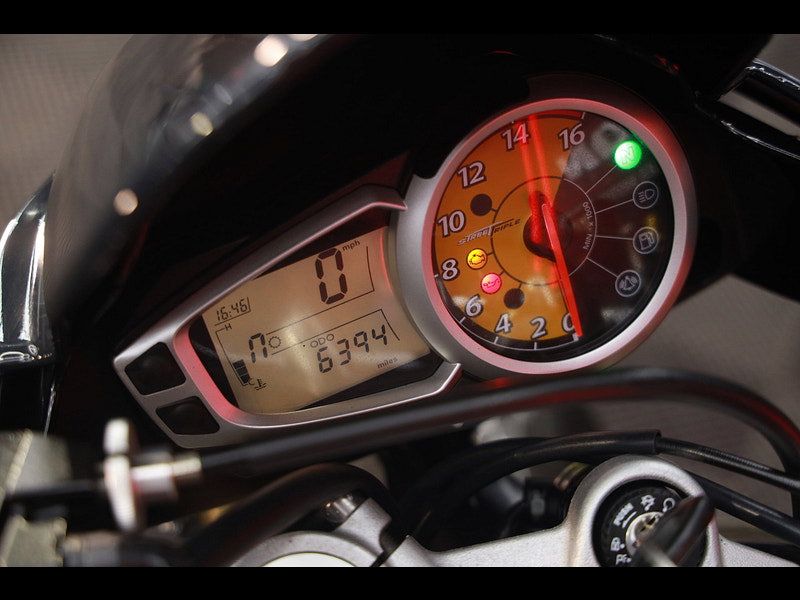 Triumph Street Triple 675 675 Naked Petrol Manual (106 ps)