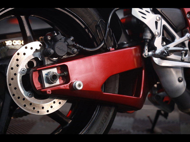 Yamaha R1 Big Bang red frame 