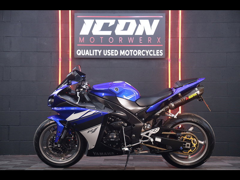 Yamaha R1 Big Bang THOUSANDS IN EXTRAS