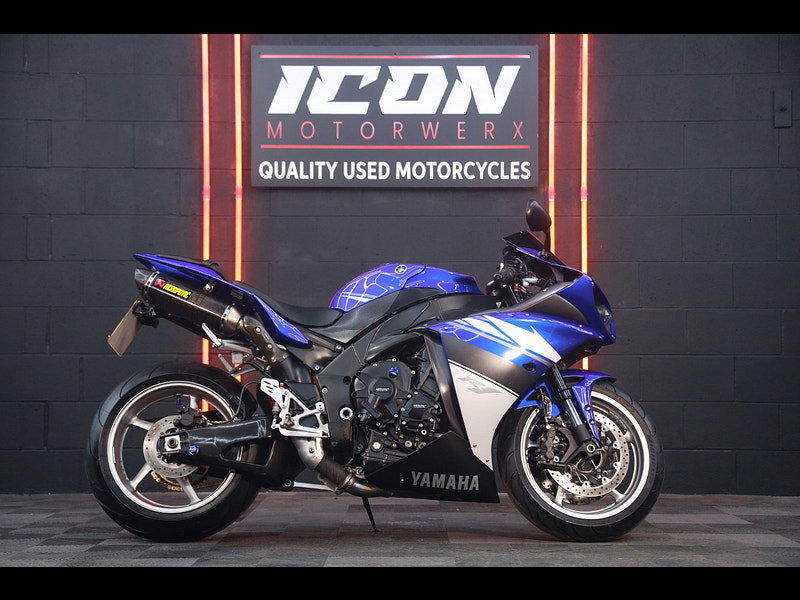 Yamaha R1 Big Bang THOUSANDS IN EXTRAS