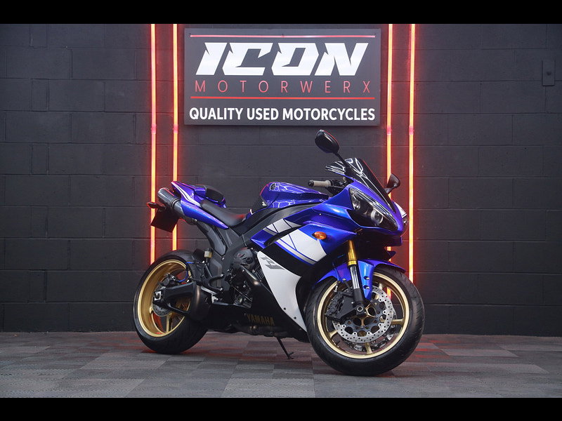 Yamaha R1 R1 1000 LOW MILES