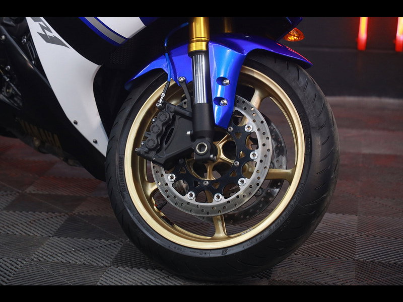 Yamaha R1 R1 1000 LOW MILES