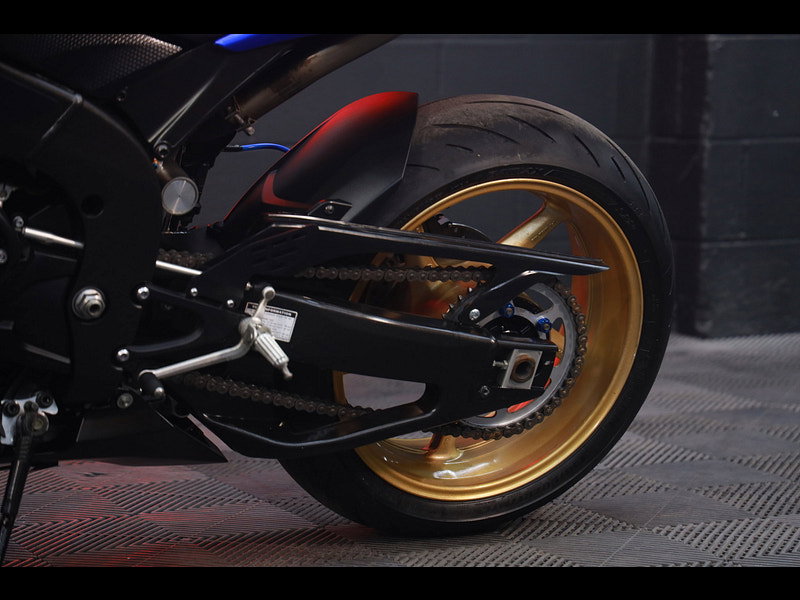 Yamaha R1 R1 1000 LOW MILES