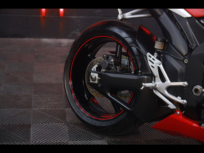 Yamaha R1 R1 1000 Super Sports CLEAN EXAMPLE